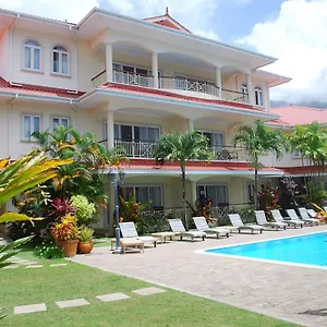https://marie-laure-suites.maheislandhotels.com